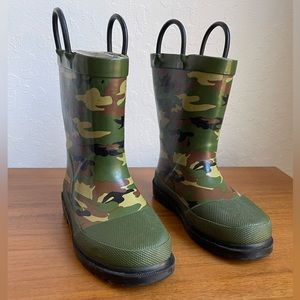 Western Chief Kids Camo Rain Boots Size: 9/10 toddler